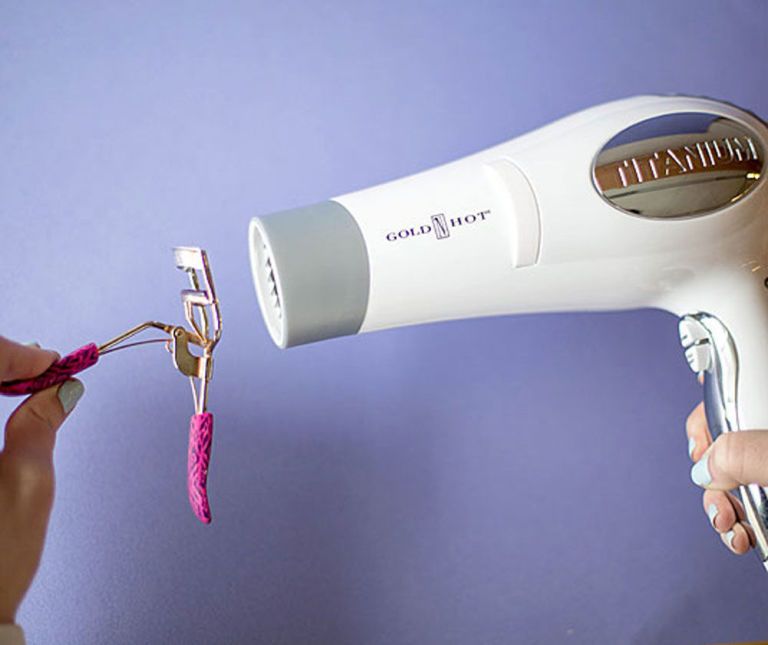 Heated eyelash curler preparation for longer lash curl