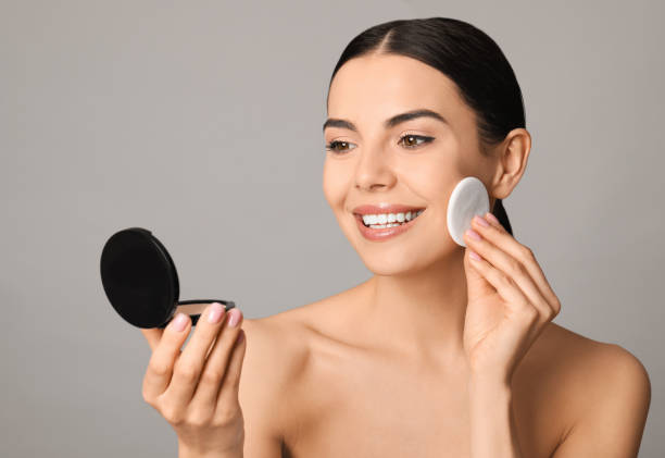 How Do I Use Face Powder Without Losing My Glow?