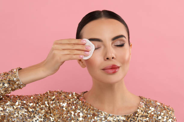 How to Use False Eyelash Remover Without Damaging Your Natural Lashes