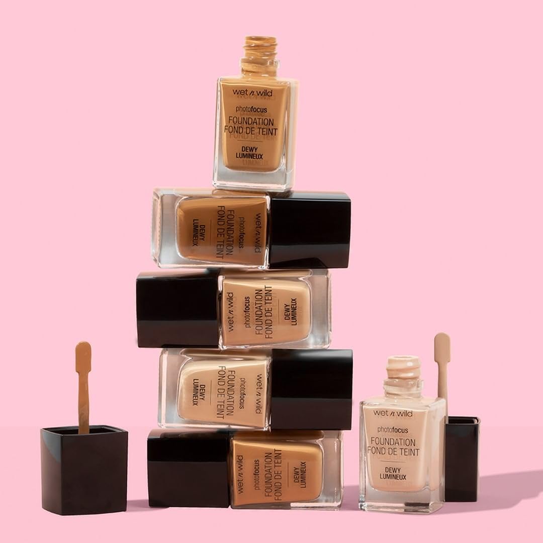 wet n wild Photo Focus Dewy Liquid Foundation Makeup, Soft Beige (Packaging May vary)