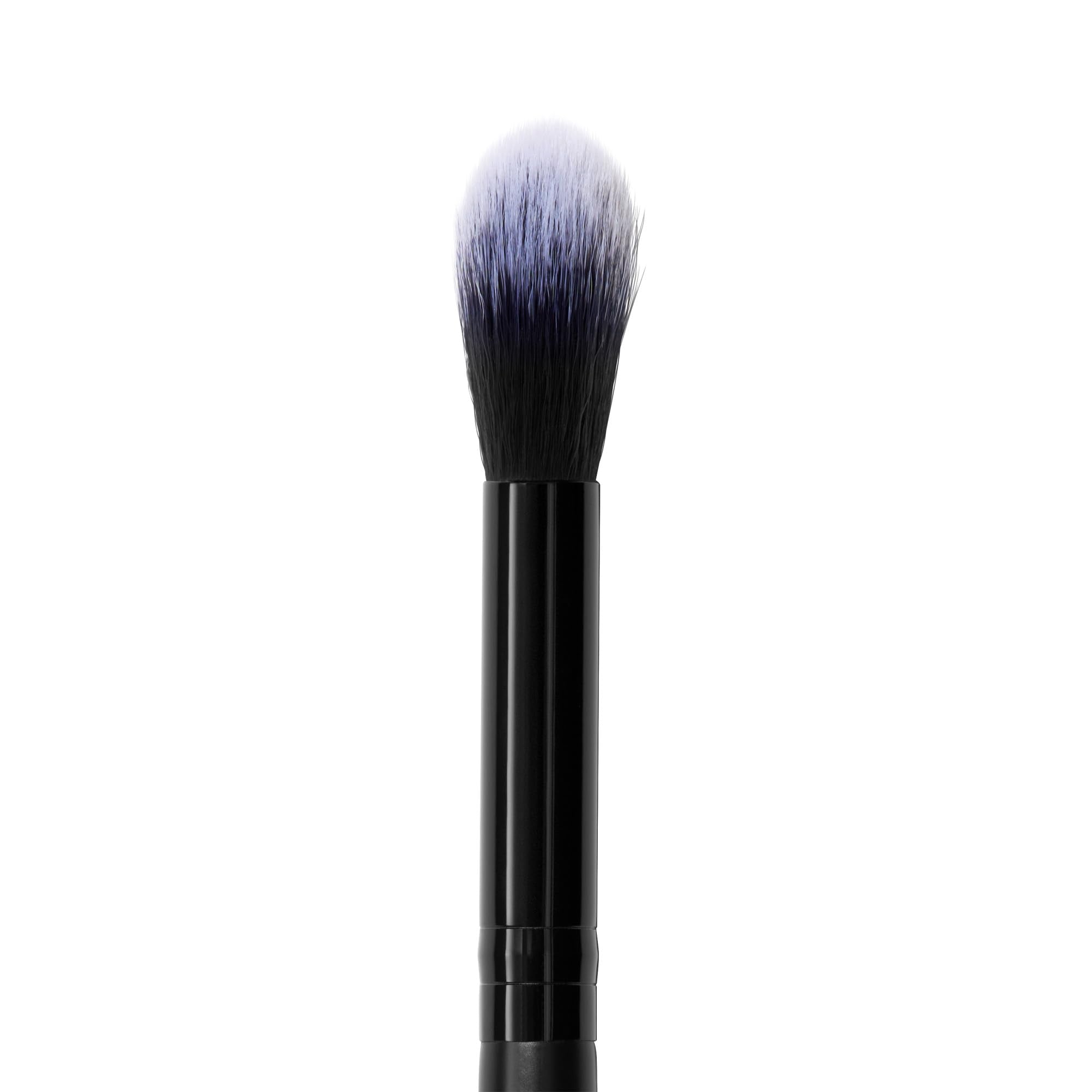 e.l.f. High Points Highlighter Brush, Soft & Tapered Face Makeup Brush For Illuminating & Creating Soft-Focus Glow, Vegan & Cruelty-Free