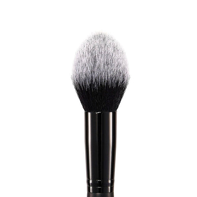 e.l.f. Pointed Powder Brush, Makeup Tool With Tapered End For Flawless Contouring & Highlighting, Vegan & Cruelty-Free