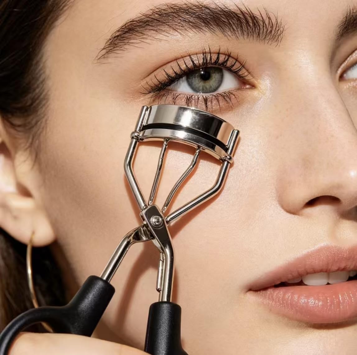 Eyelash Curler, Wide Opening Lash Curler for Long-Lasting Natural Curl, Ergonomic Design Lash Lift Tool for All Eye Shapes, Black Portable Makeup Tool