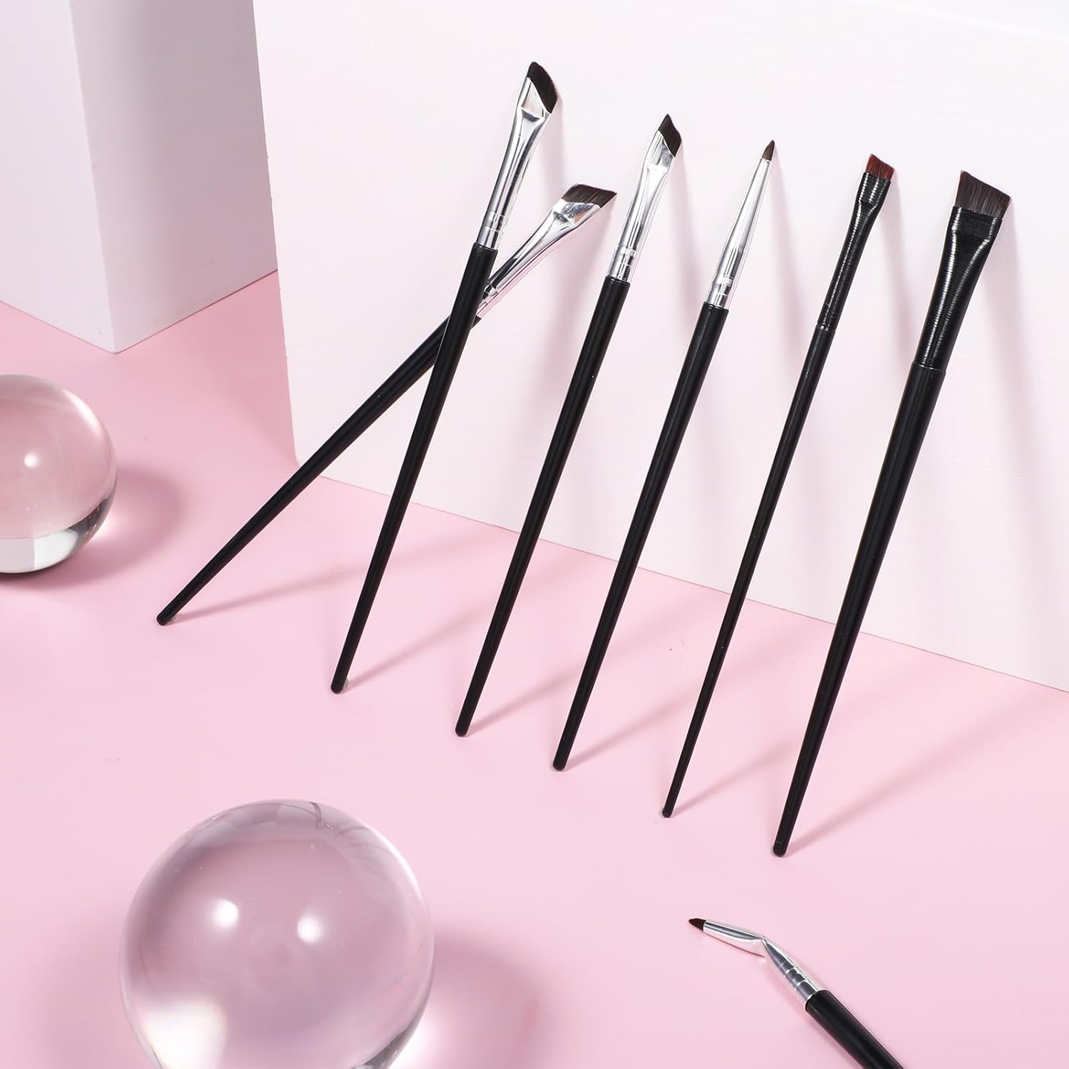 7-Piece Set Angled Eyeliner Brush, Multifunctional Practical Eye Brushes for Makeup Professional Makeup Brush Set for Women Girls Cosmetic Applicators