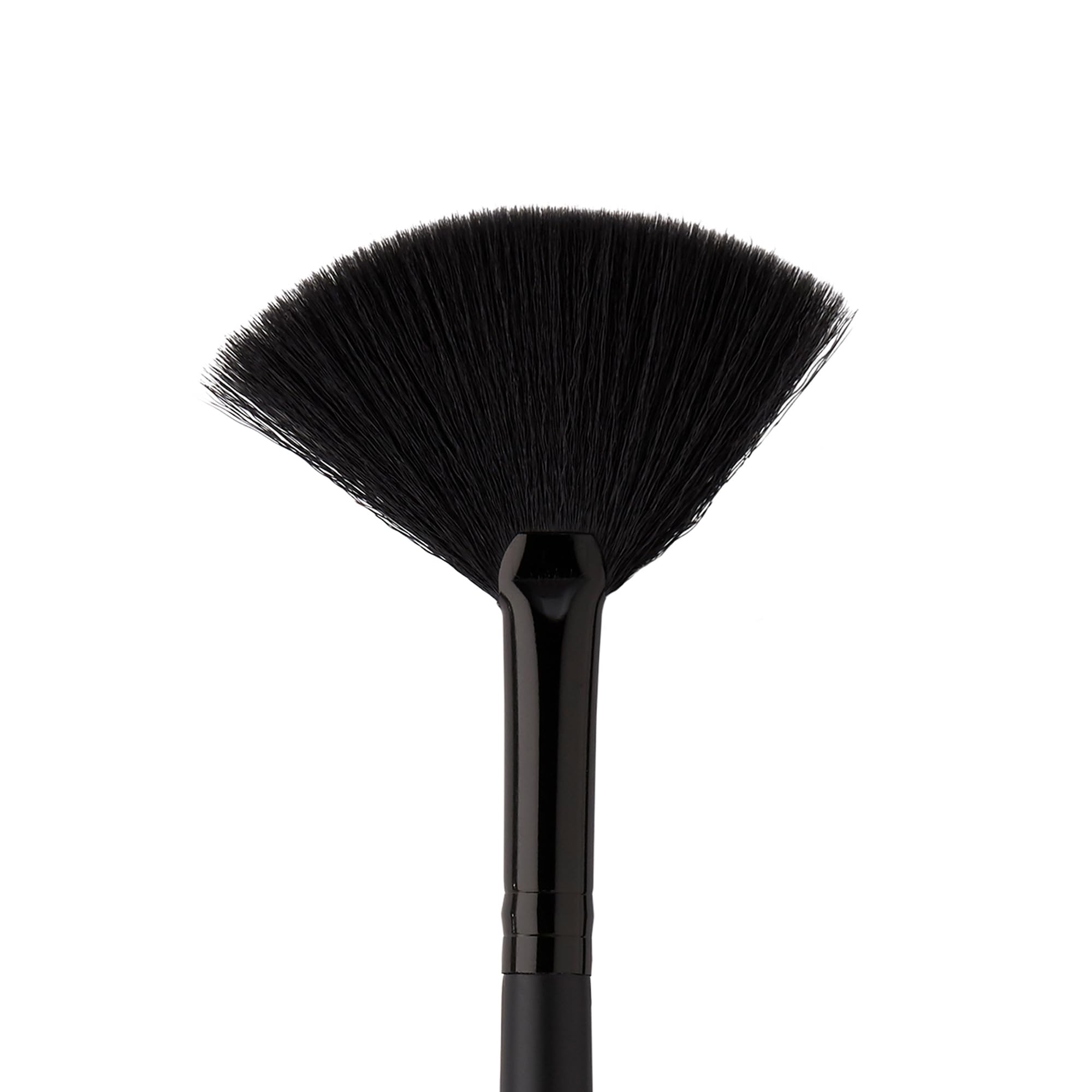 e.l.f. Fan Brush, Powder & Contour Makeup Brush, Unique Fan Shape Blends For A Flawless Finish, Soft & Absorbent, Vegan & Cruelty-Free