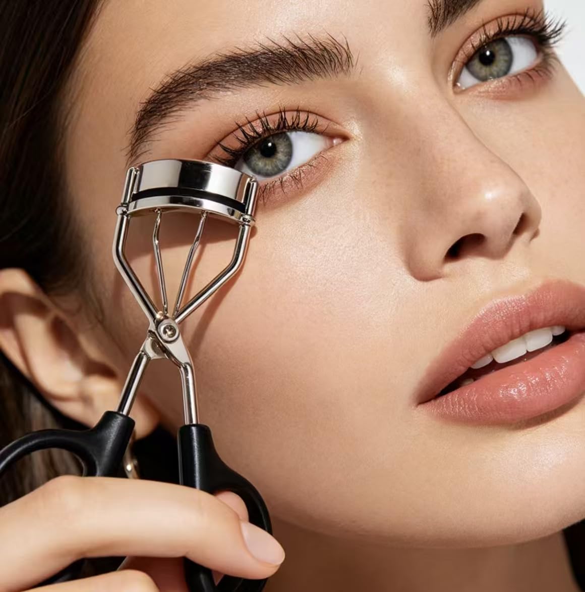 Eyelash Curler, Wide Opening Lash Curler for Long-Lasting Natural Curl, Ergonomic Design Lash Lift Tool for All Eye Shapes, Black Portable Makeup Tool