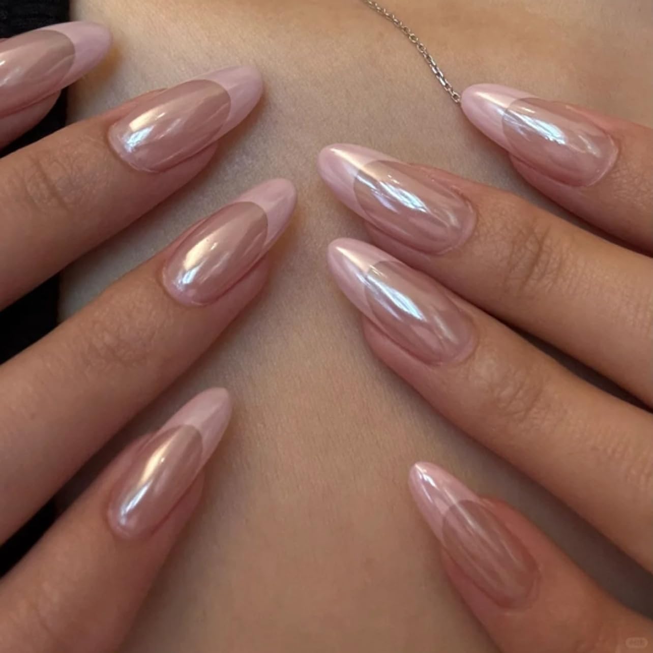 Press on Nails Short Medium Almond French Pink Fake Nails with Aurora Design Full Cover Artificial False Stick Glue ons Acrylic Nail for Women 24PCS