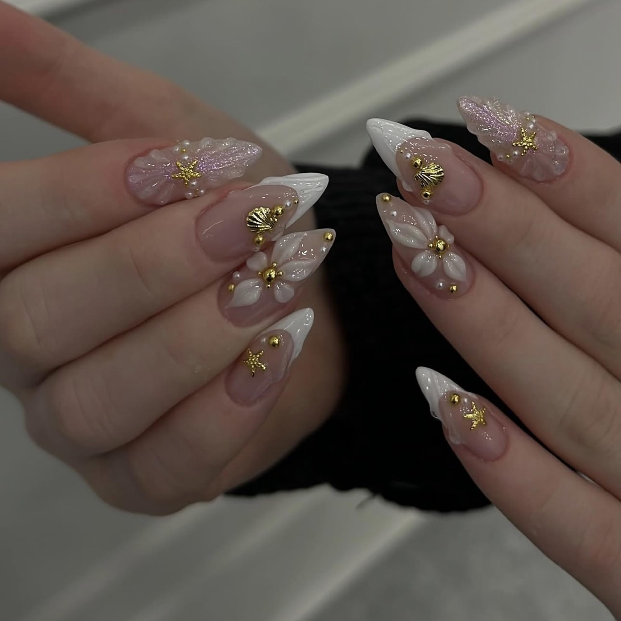 Press on Nails Medium Almond French Tip, Fake Nails with 3D Texture Embossed Flower Seashell Starfish Designs, Acrylic False Nail Glossy Glue on Nail, Full Cover Artificial Stick on Nails for Women