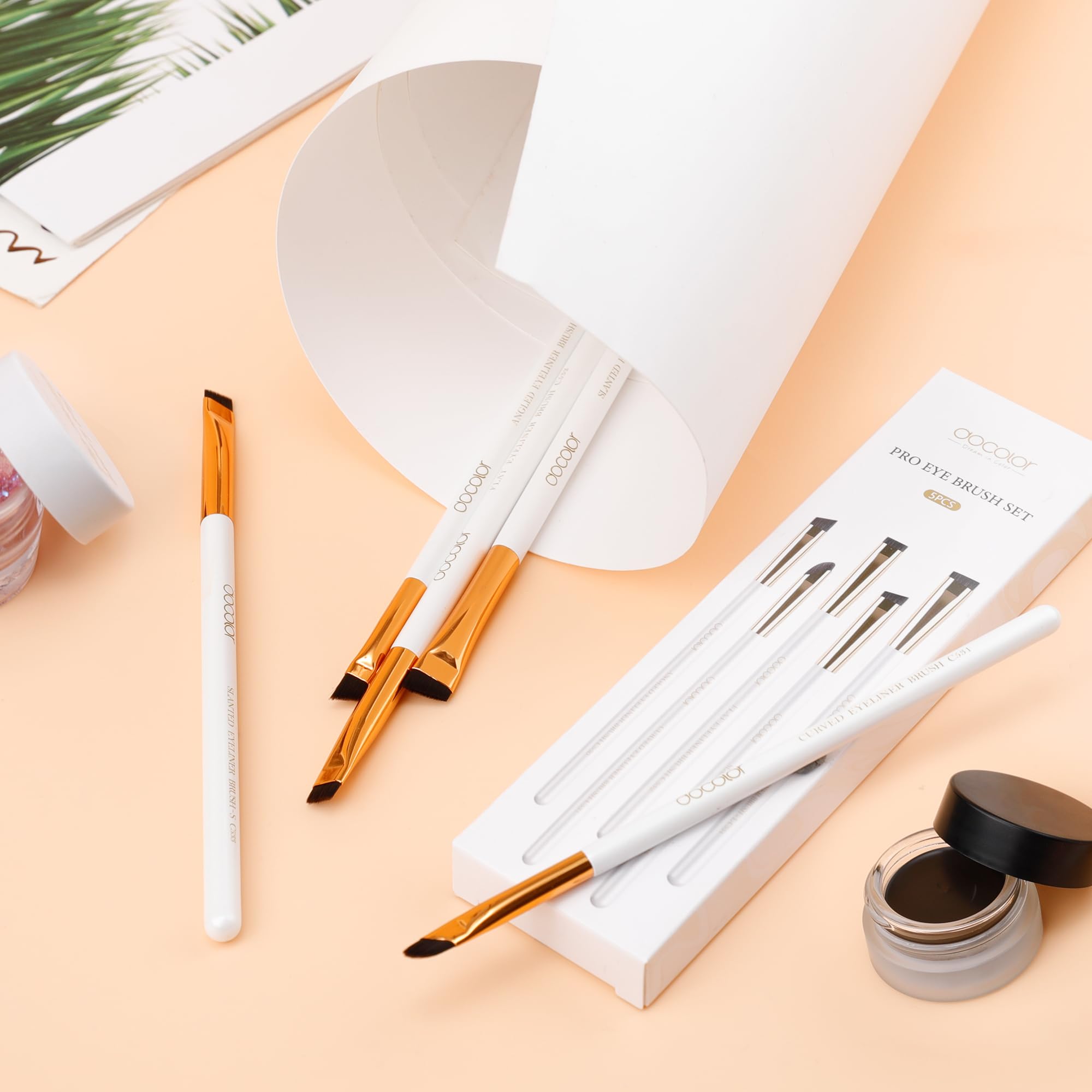 docolor 5Pcs Eyeliner Brush Set – Angled Eyeliner Brush, Ultra Thin Fine Point & Flat Slanted Brushes, Wooden Handle Premium Cruelty Free Synthetic Bristles for Gel, Powder, Cream Eye Makeup