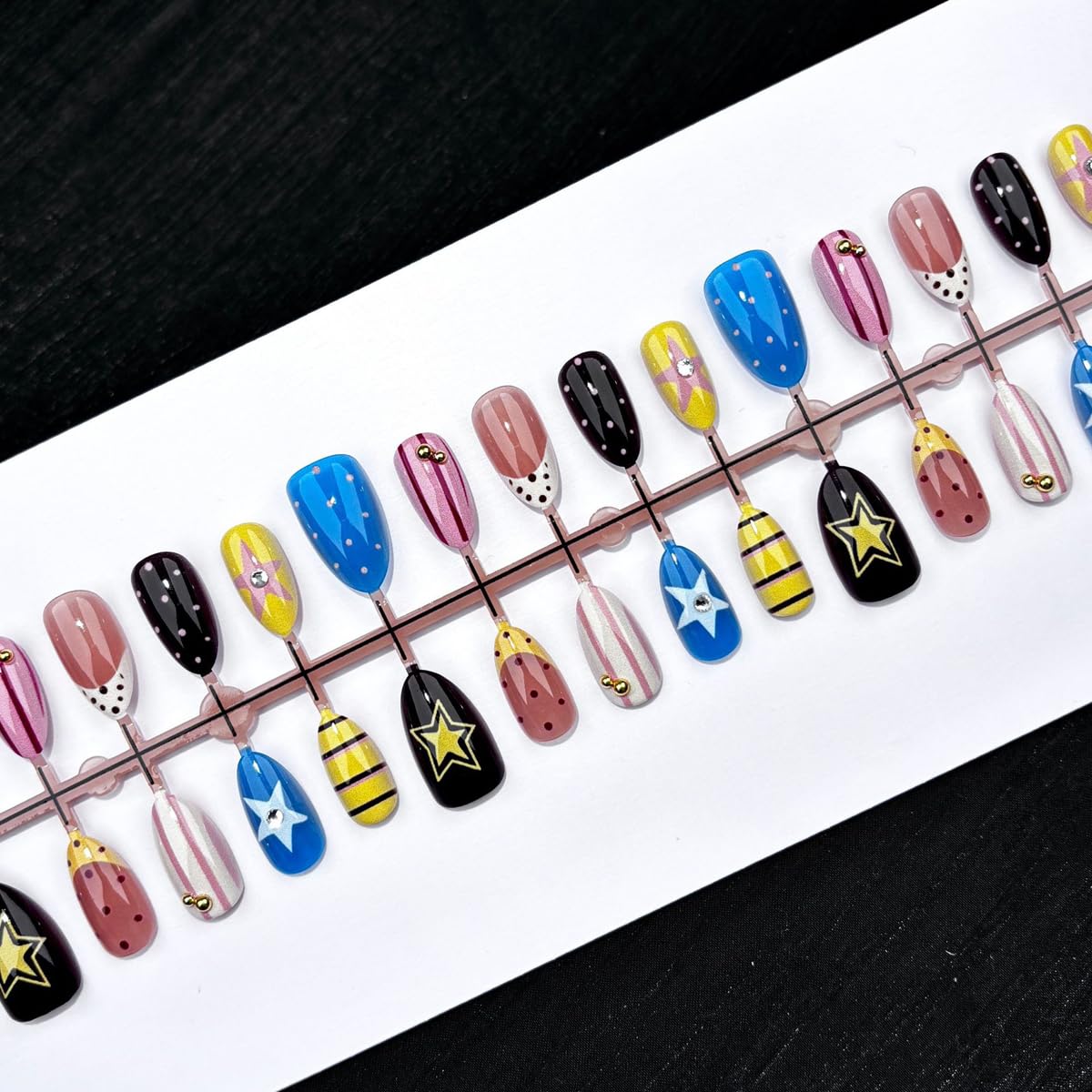 Y2K Press on Nails Medium Almond Fake Nails Colorful Polka Dot & Star Design Glossy Reusable False Nails with Metal Beads & Rhinestones Retro Aesthetic Glue on Nails for Women Manicure 24Pcs