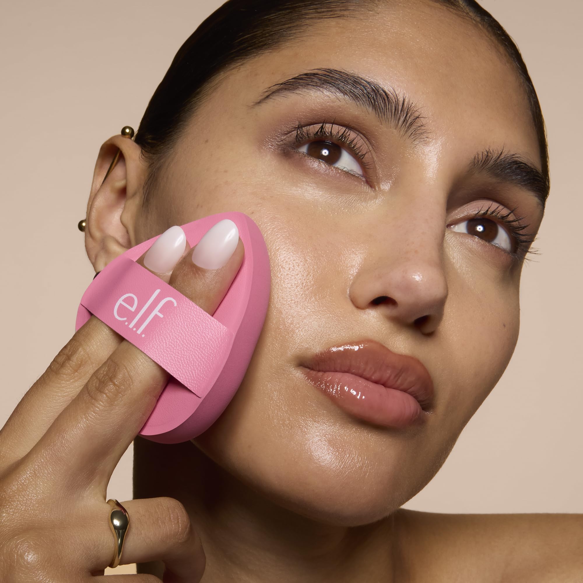 e.l.f. Pillow Puff Foundation Sponge, Bouncy, Ultra-Soft Foam Makeup Sponge For Liquid Foundation, Creates An Airbrushed Finish, Vegan & Cruelty-Free