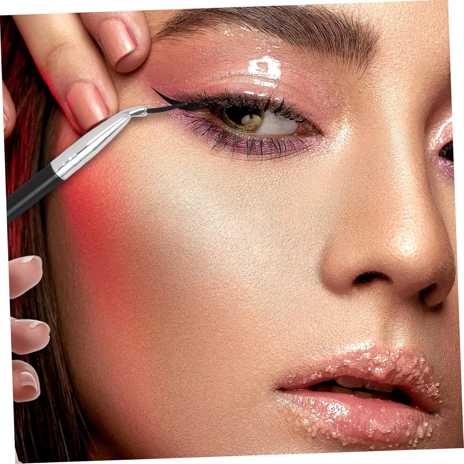 3pcs Angled Eye and Lip Liner Brush with Long Handle Precise Thin Tip for Sharp Lines Multifunctional Solid Makeup Tool for Professional Eyeliner and Lip Liner Application