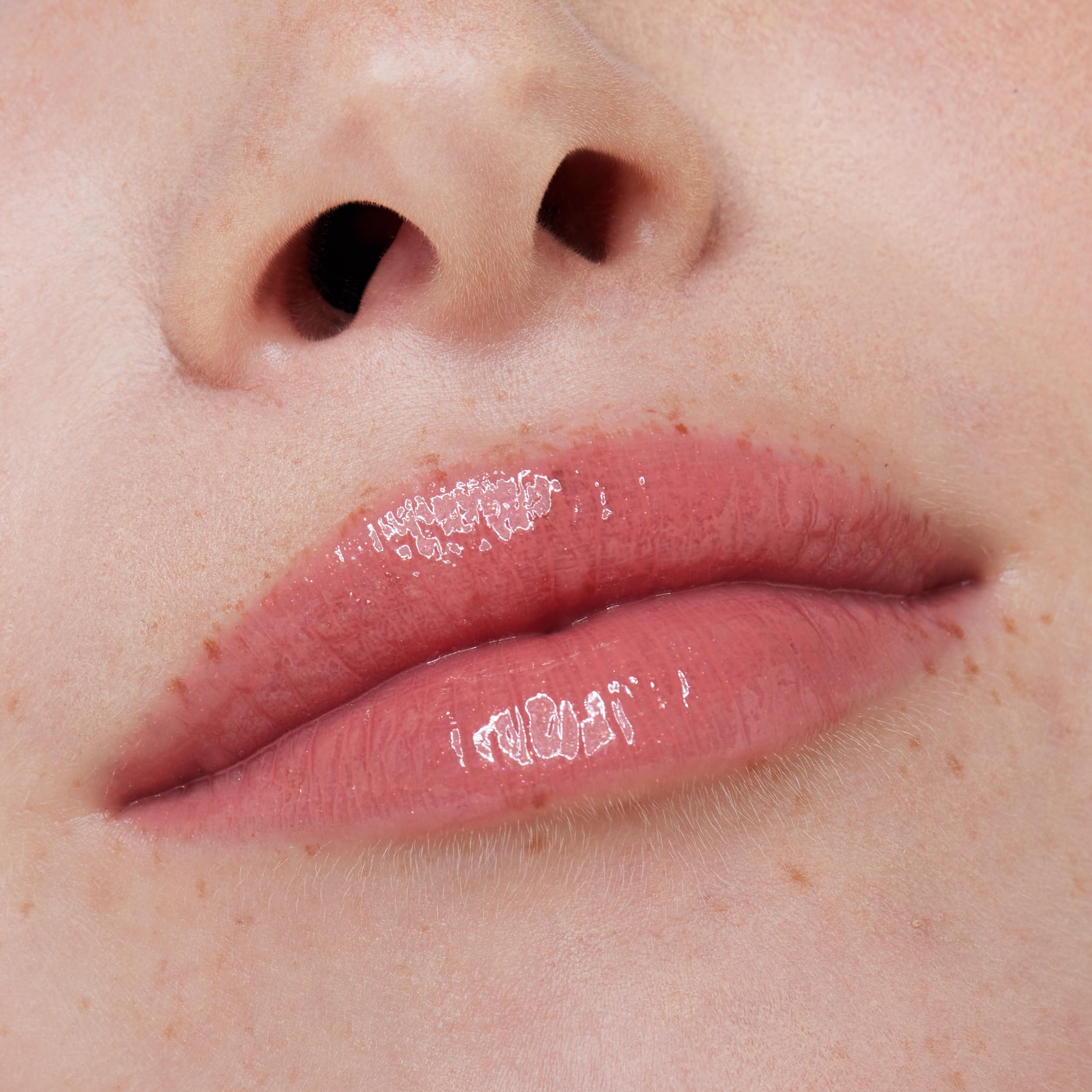 essence | What the Fake! Plumping Lip Filler | Volumizing Lip Gloss Made With Hyaluronic Acid and Vitamin E | Vegan & Cruelty Free, Gluten Free | Free From Fragrance & Parabens (02 | Oh My Nude!)