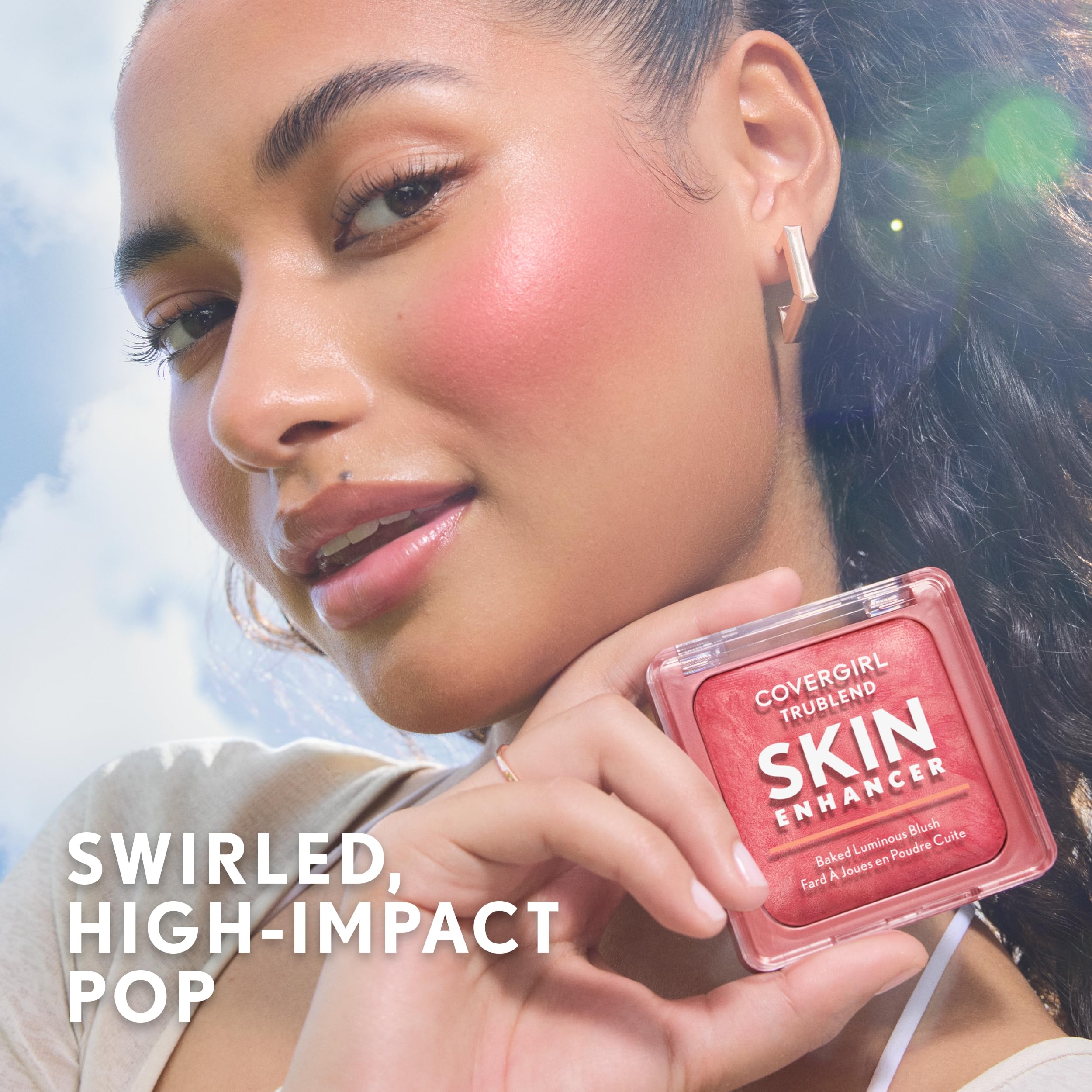 COVERGIRL TruBlend Skin Enhancer Baked Luminous Blush, with Hyaluronic Acid & White Rose Extract, Blends Seamlessly - Rose Latte (Nude with Pink Swirls)