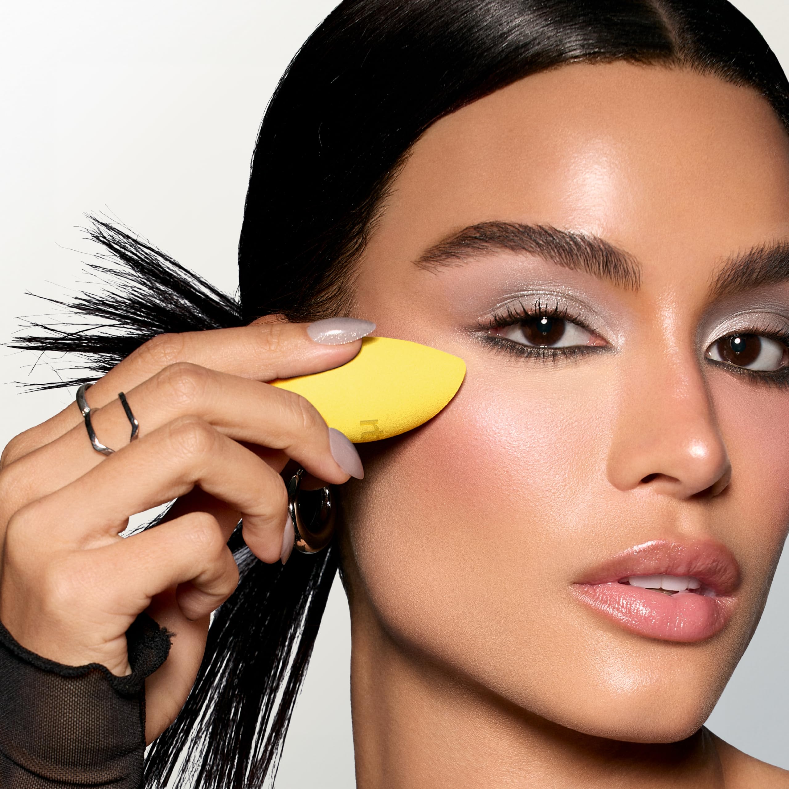 Real Techniques Miracle Complexion Sponge + Concealer Sponge Duo, Makeup Blending Sponges For Foundation & Concealer, Offers Light To Medium Coverage, Natural, Dewy Makeup, Latex-Free Foam 2 Count